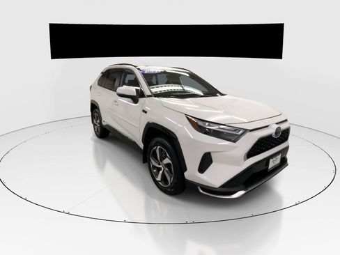 Used 2023 Toyota RAV4 SE w/ Weather & Moonroof Package AWD/4WD image 2