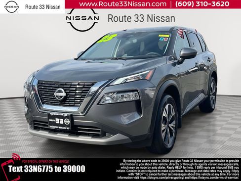 Used 2023 Nissan Rogue SV image 1