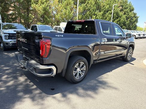 Used 2026 GMC Sierra 1500 SLT AWD/4WD image 10