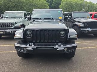 Used 2022 Jeep Wrangler Unlimited Sahara AWD/4WD video 2