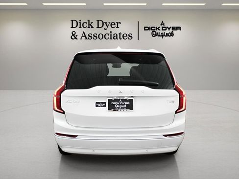New 2025 Volvo XC90 T8 Core w/ Protection Package image 2