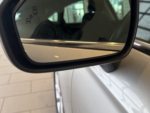 Used 2019 Ford Fusion SE image 10