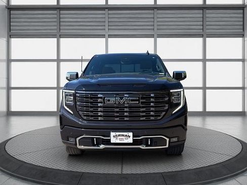 Used 2025 GMC Sierra 1500 Denali Ultimate AWD/4WD image 9