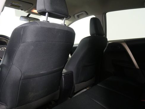 Used 2015 Toyota RAV4 LE image 13
