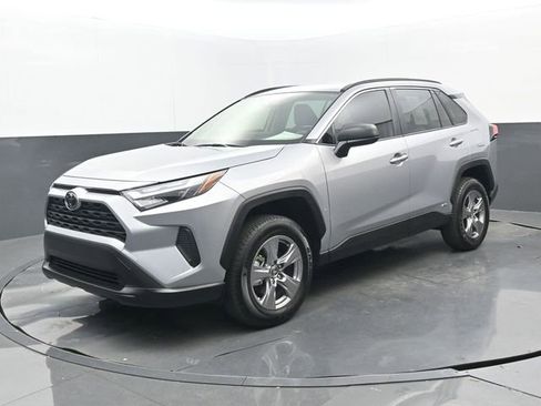 Used 2025 Toyota RAV4 LE image 23
