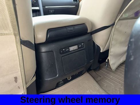 Used 2023 Nissan Armada SL w/ Captain's Chairs Package image 7