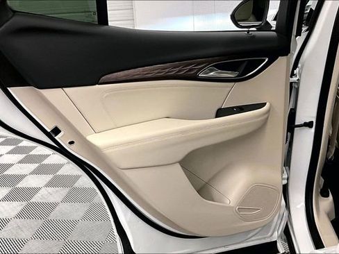 Used 2023 Buick Envision Avenir image 22