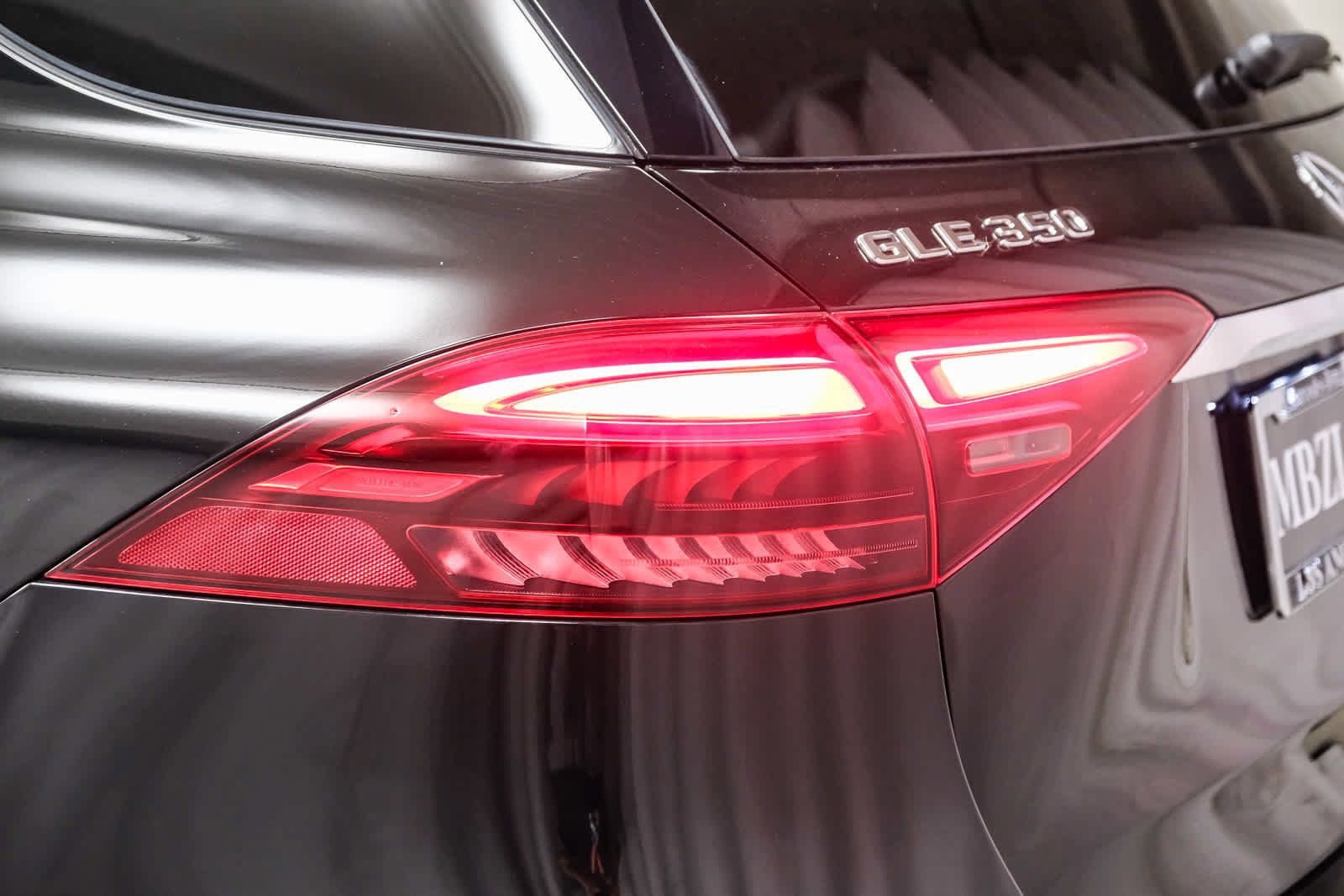 Certified 2025 Mercedes-Benz GLE 350 4MATIC image 7