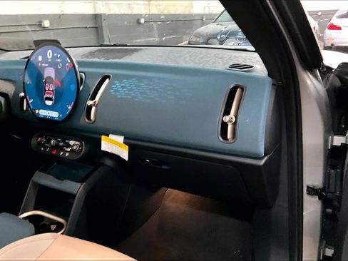 Used 2025 MINI Cooper Countryman S image 18