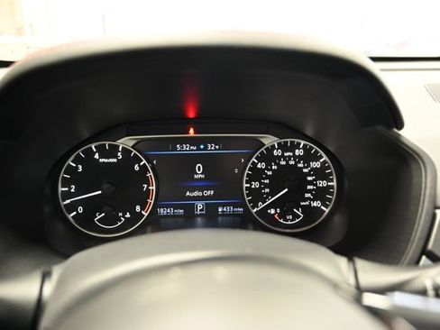 Used 2025 Nissan Altima 2.5 SR image 29