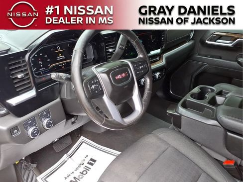 Used 2022 GMC Sierra 1500 SLE AWD/4WD image 17