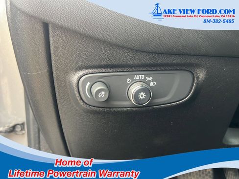 Used 2019 Chevrolet Equinox LT AWD/4WD image 23