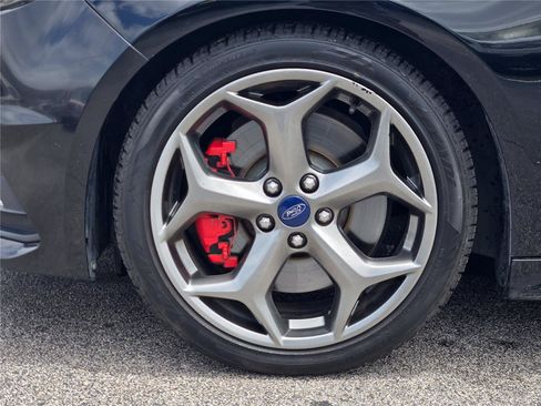 Used 2017 Ford Focus ST w/ Equipment Group 401A FWD image 10