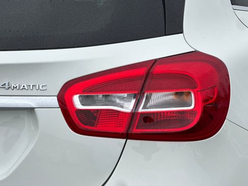 Used 2018 Mercedes-Benz GLA 250 4MATIC image 27