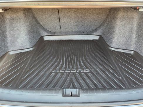 Used 2019 Honda Accord EX image 22