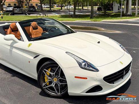 Used 2017 Ferrari California T RWD image 69