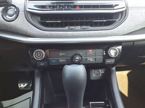 Used 2025 Jeep Compass Sport w/ Mopar Graphics Package AWD/4WD image 45