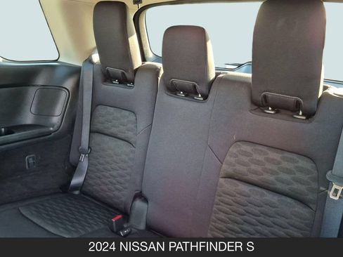 Certified 2024 Nissan Pathfinder S FWD image 25