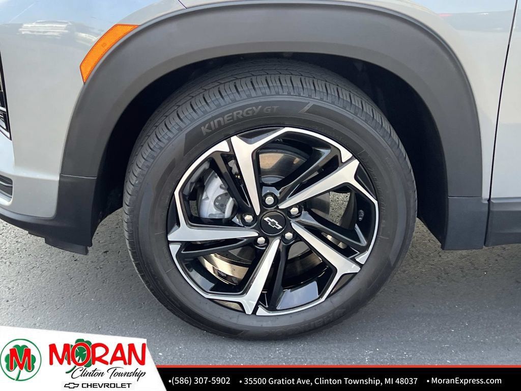 Certified 2023 Chevrolet TrailBlazer RS w/ Convenience Package FWD image 11