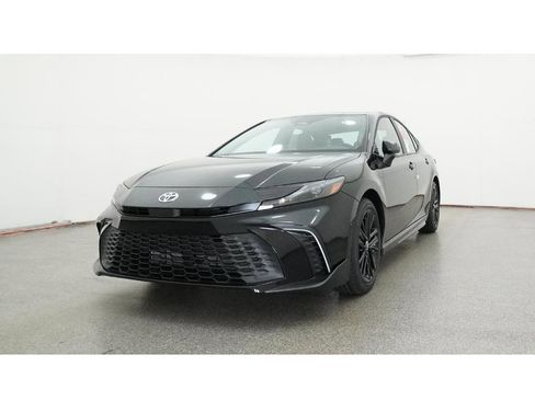 New 2026 Toyota Camry SE image 33