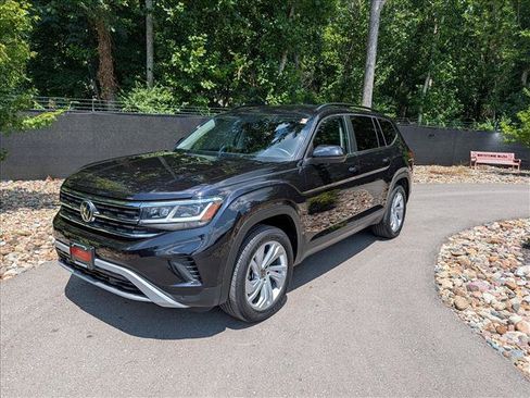 Used 2023 Volkswagen Atlas SE FWD image 1