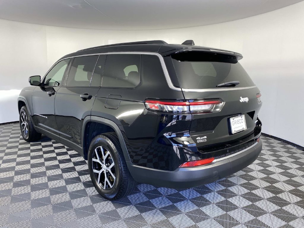 Used 2024 Jeep Grand Cherokee L Limited AWD/4WD image 6