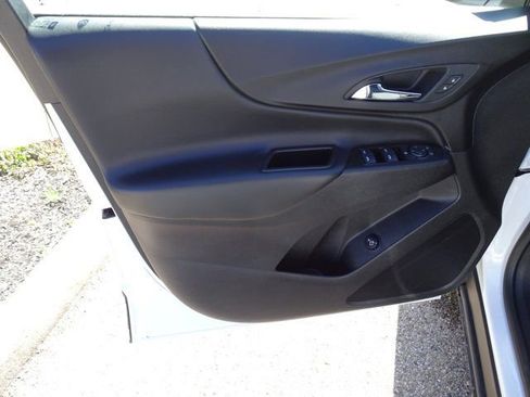 Used 2023 Chevrolet Equinox LT image 9