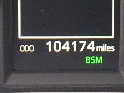 Used 2018 Toyota RAV4 XLE image 20