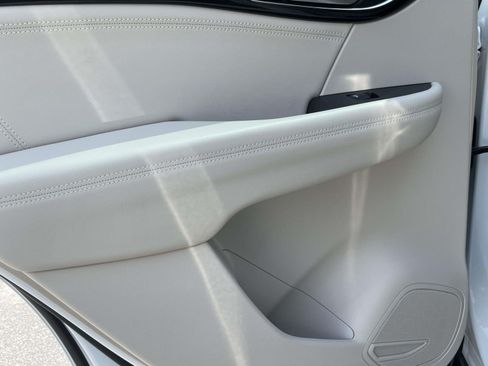 Used 2022 Buick Envision Preferred FWD image 13