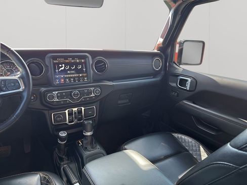 Used 2021 Jeep Gladiator Overland image 24
