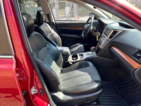 Used 2014 Subaru Outback 2.5i Limited image 17