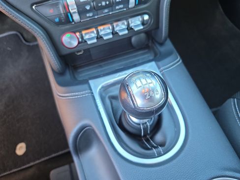 Used 2018 Ford Mustang GT Premium w/ Equipment Group 401A RWD image 28