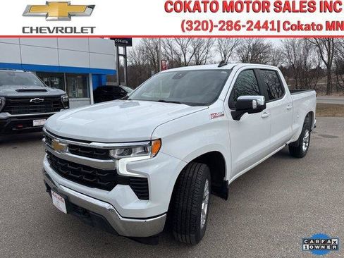 Used 2022 Chevrolet Silverado 1500 LT w/ Z71 Off-Road Package AWD/4WD image 3