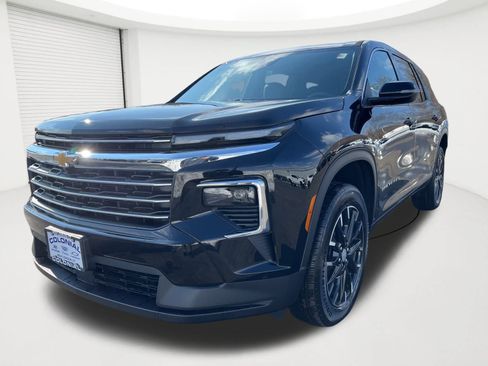 New 2026 Chevrolet Traverse LT w/ Sun and Wheel Package image 1