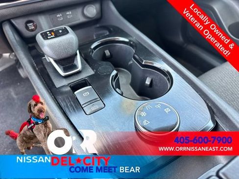 Used 2025 Nissan Rogue SV AWD/4WD image 27