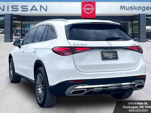 Used 2026 Mercedes-Benz GLC 300 4MATIC image 4