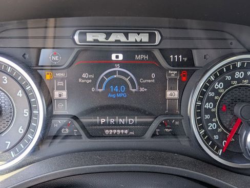 Used 2024 RAM 1500 Laramie AWD/4WD image 25