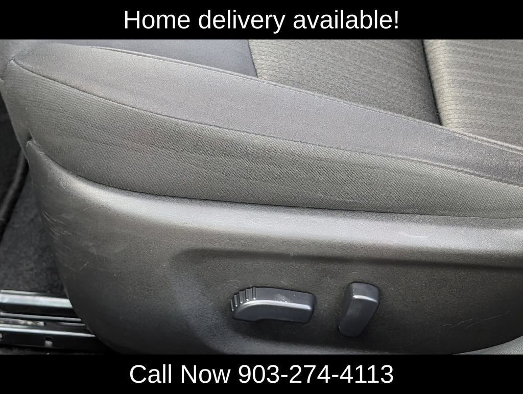 Used 2025 Nissan Altima 2.5 SV FWD image 23