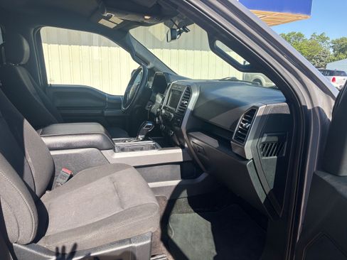 Used 2018 Ford F150 XLT w/ Equipment Group 302A Luxury AWD/4WD image 12