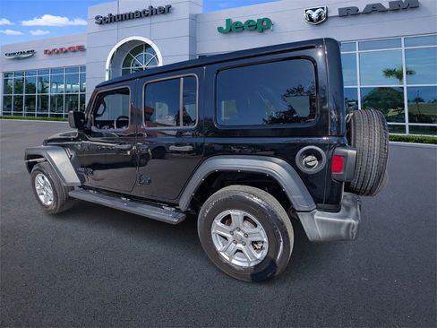 Certified 2022 Jeep Wrangler Unlimited Sport w/ Sun And Sound Package image 5