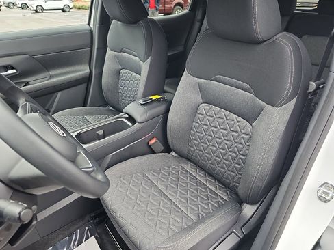 New 2026 Nissan Kicks SV w/ SV Premium Package FWD image 17