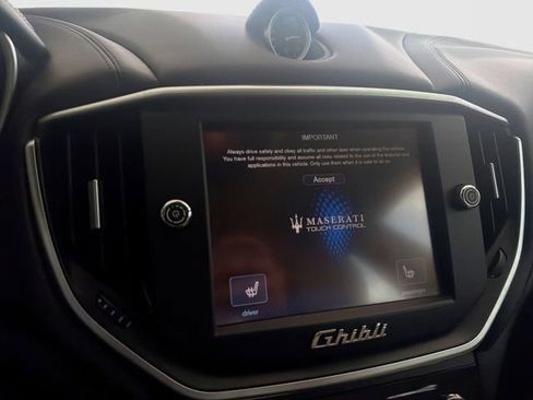Used 2015 Maserati Ghibli S Q4 AWD/4WD image 19