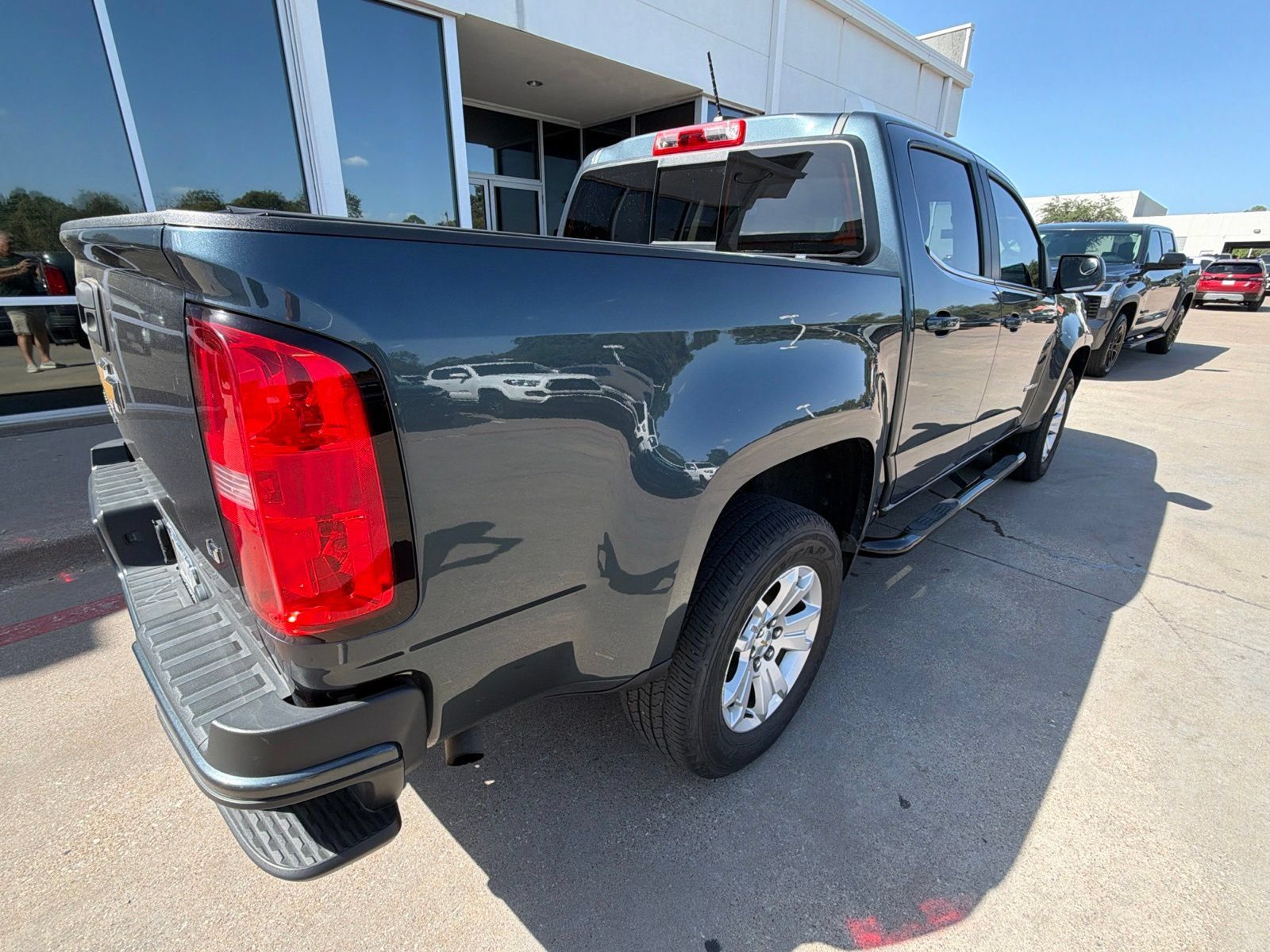 Used 2020 Chevrolet Colorado LT w/ Safety Package RWD image 6
