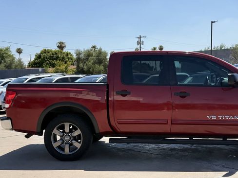 Used 2015 Nissan Titan SV w/ SV Value Truck Package RWD image 20