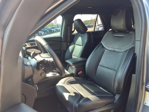 Used 2024 Ford Explorer ST w/ Equipment Group 401A AWD/4WD image 3