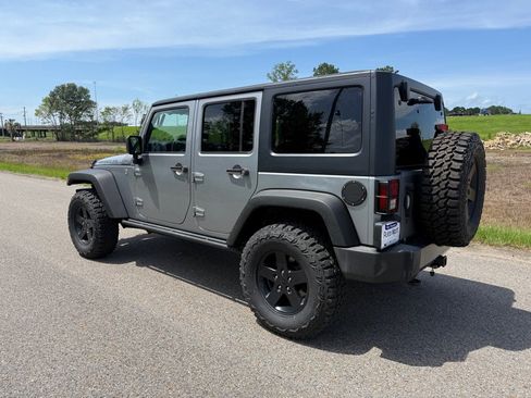 Used 2016 Jeep Wrangler Unlimited Sport AWD/4WD image 2