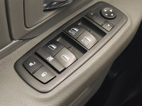 Used 2019 RAM 1500 Warlock RWD image 27