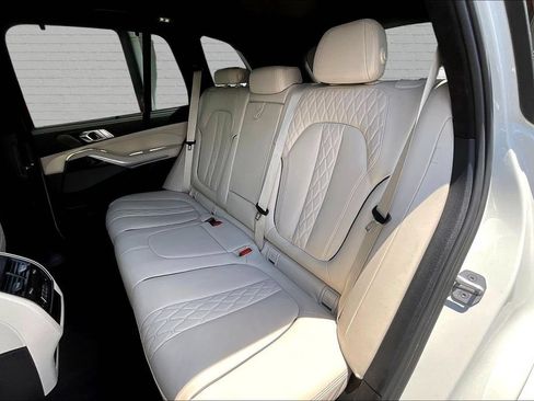 Used 2023 BMW X5 xDrive45e w/ Executive Package AWD/4WD image 22