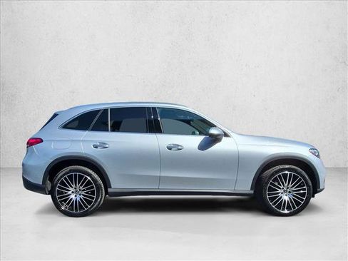 Certified 2026 Mercedes-Benz GLC 300 image 4