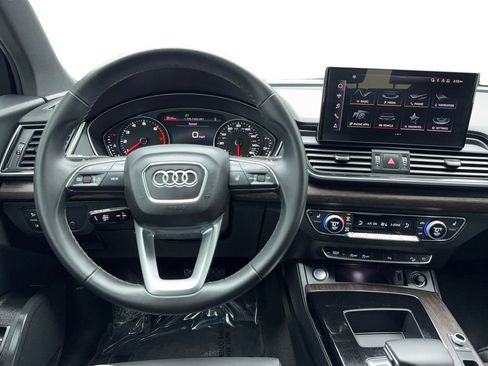 Used 2024 Audi Q5 2.0T Premium w/ Convenience Package image 17